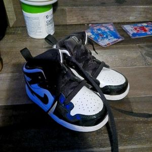 Toddler's air one